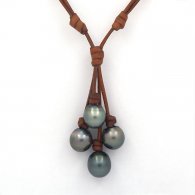 Collier en Cuir et 4 Perles de Tahiti Semi-Baroques C de 12.6  13.7 mm