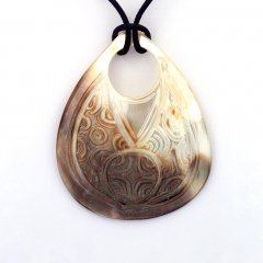 Pendentif en nacre de Tahiti et Collier en coton