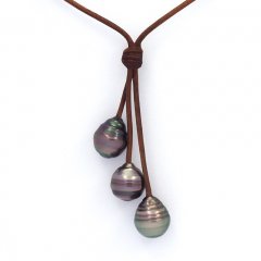 Collier en Cuir et 3 Perles de Tahiti Cercles C  10.2  10.7 mm